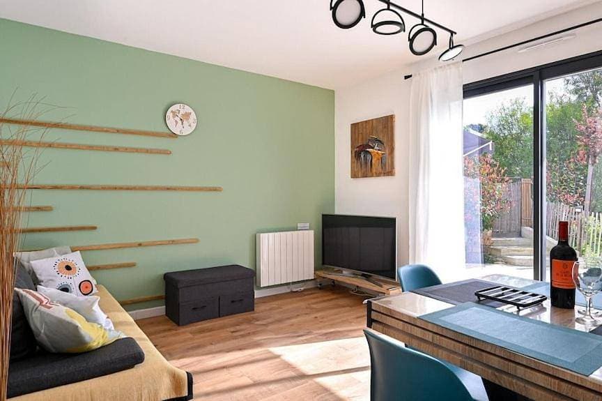 Foto 7 von 28: One-Bedroom Apartment with Terrace