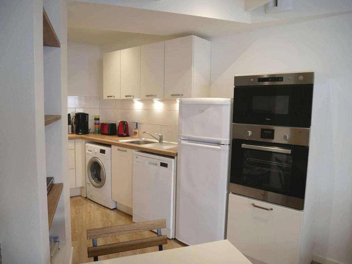 Foto 3 von 18: Maison de ville rénovée à Étel, 3 pièces, 60m², proche port, commerces et plage - Fr-1-479-115