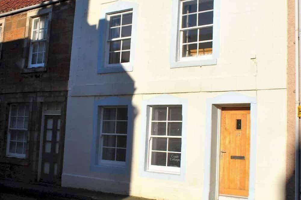 Coast Cottage- traditional fisherman's cottage 1