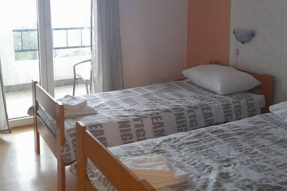 Foto 2 von 10: Studio Appartement mit Terrasse und Meerblick Sveta Nedilja, Hvar