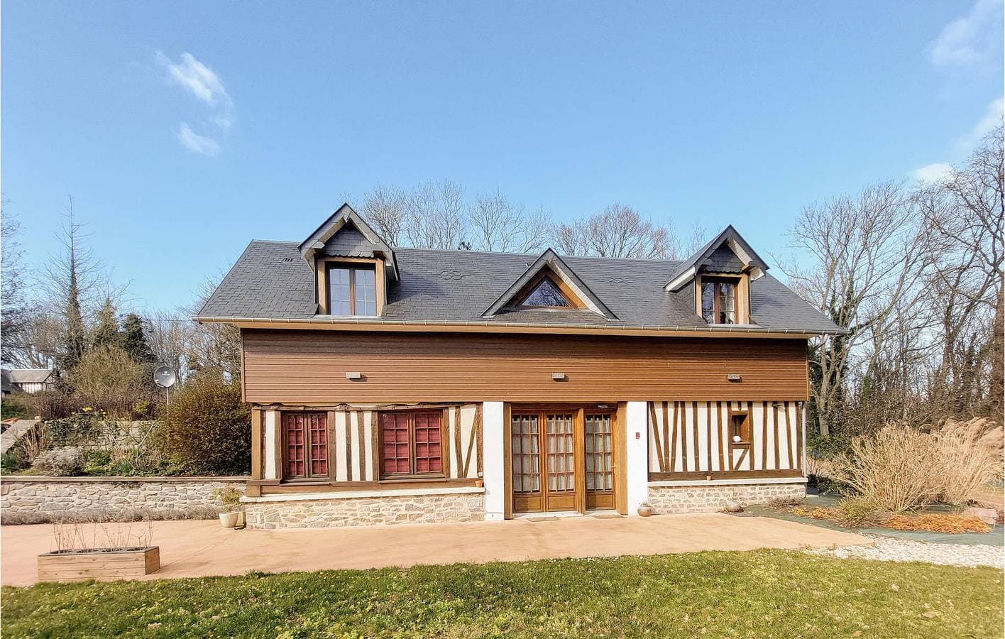 Foto 2 von 30: Gemütliche 90qm Vermietung mit Parkplatz, Garten & WiFi - nur 1km zum Strand!