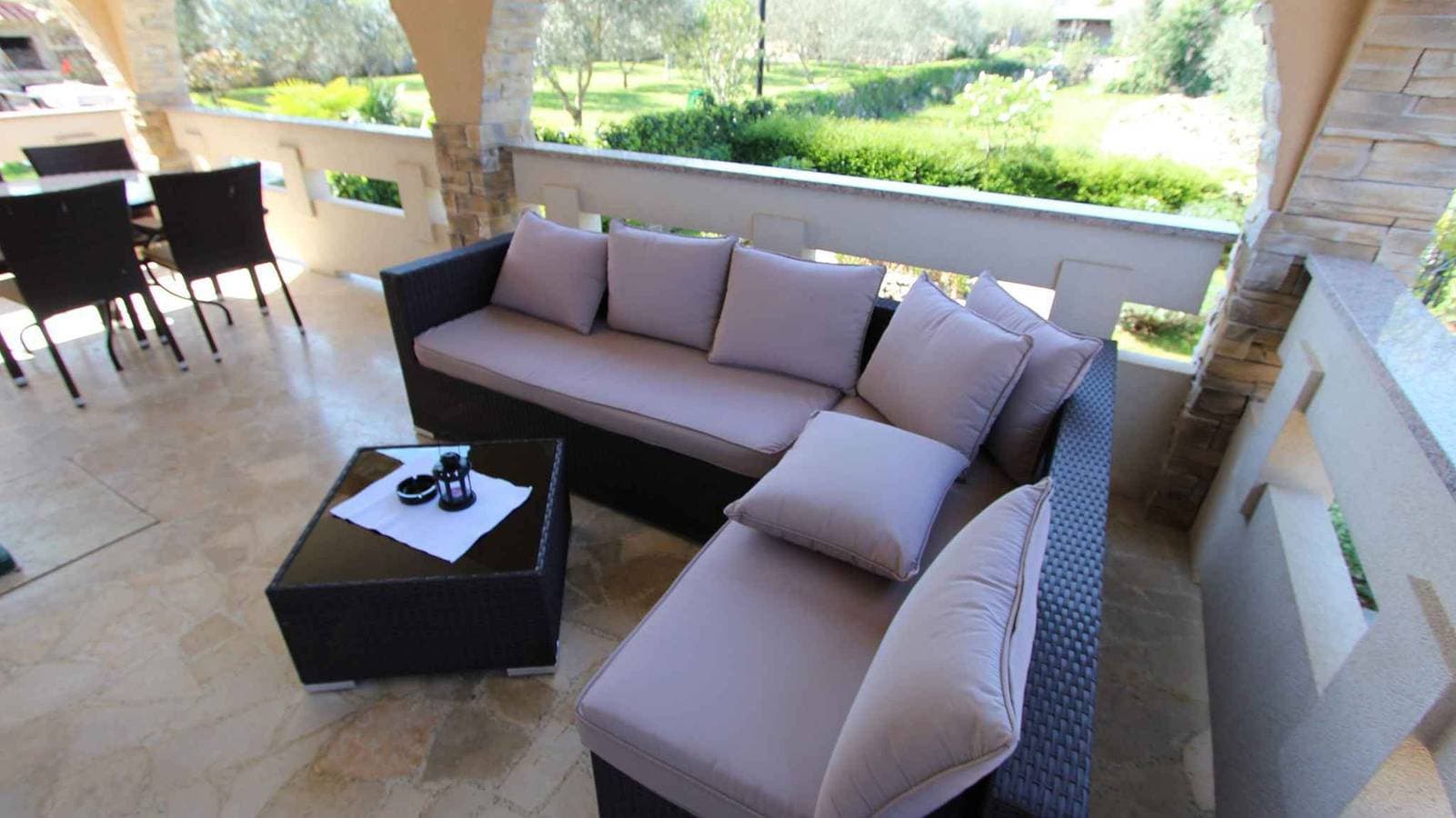 Foto 4 von 38: Ferienwohnung mit Klimaanlage und Terrasse