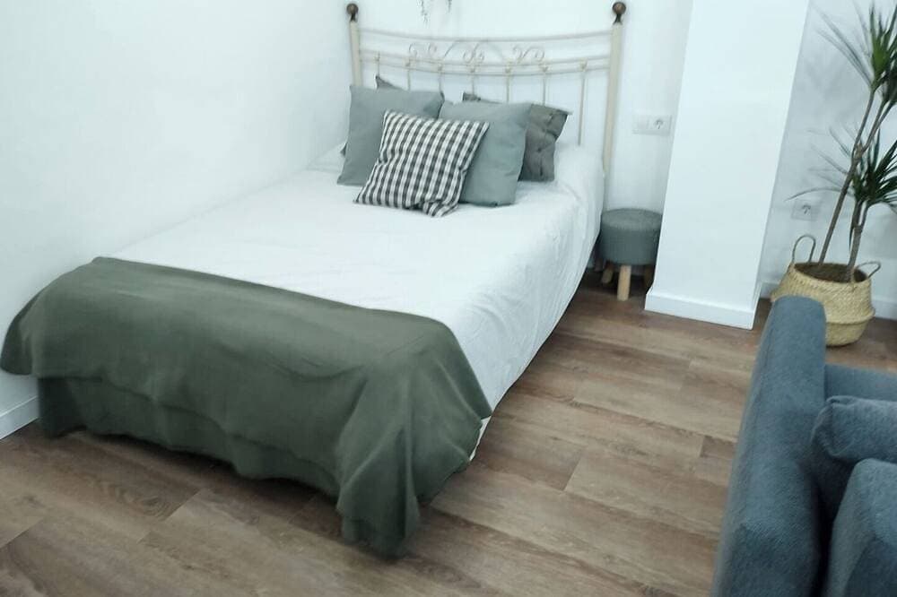 Foto 4 von 19: New apartment in the heart of Valencia, next to the vibrant Plaza del Cedro....