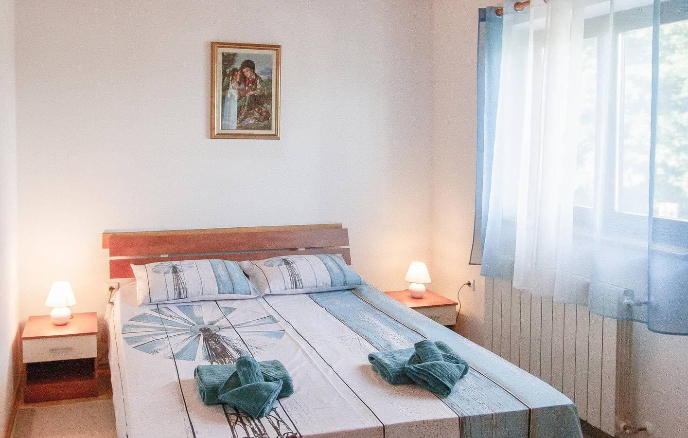 Foto 6 von 39: Geräumige 2-Zimmer-Wohnung mit Pool, WLAN, Klimaanlage und Parkplatz – Ihr idealer Rückzugsort!