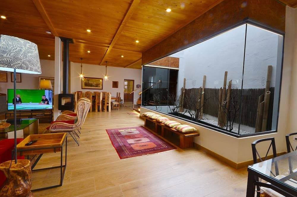 Foto 12 von 30: Cozy country house with pool.