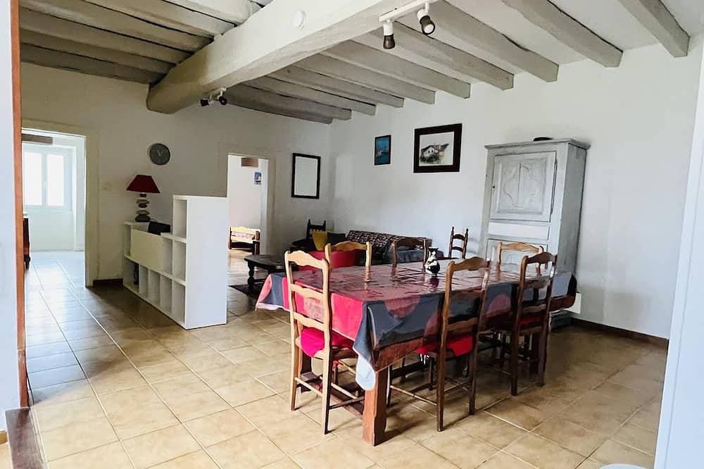 Foto 8 von 20: Charmantes Haus in Louhossoa, 6 Personen - Garten & Kamin
