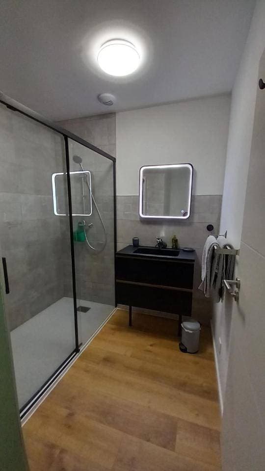 Foto 11 von 28: One-Bedroom Apartment with Terrace