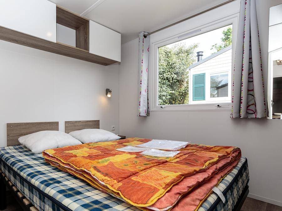 Foto 3 von 51: Camping La Roche Percée - Mobilheim 4 personen - Komfort 2 Zimmer - Terrasse