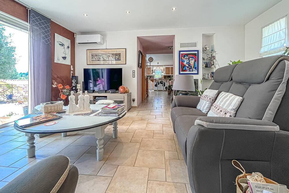 Foto 6 von 30: Beautiful home in Miramas