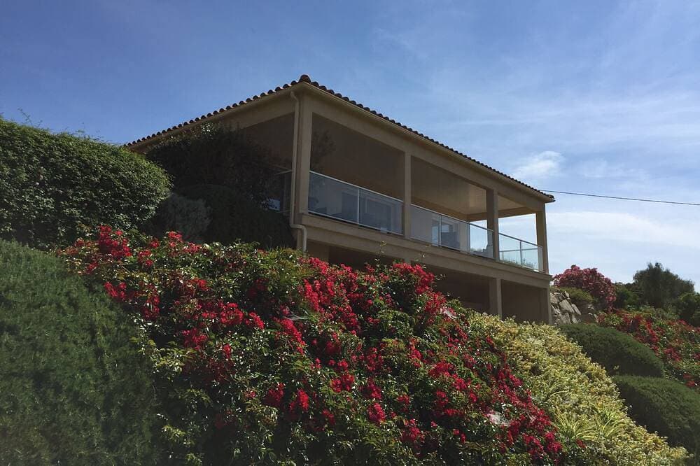 Foto 9 von 29: Villa in der Nähe von den Stränden des Golfs von Valinco, Catering 4 *