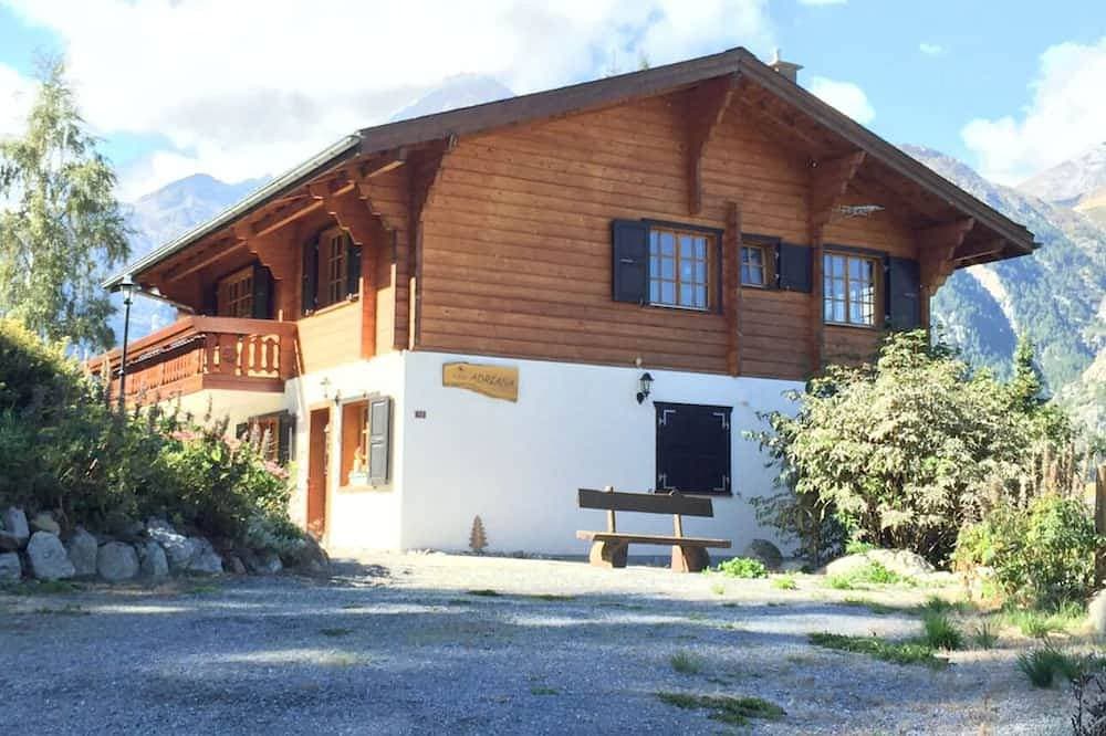 Luxuschalet (ca. 170 qm) in traumhafter Bergwelt - Wallis (Grächen/Nähe Zermatt) 1