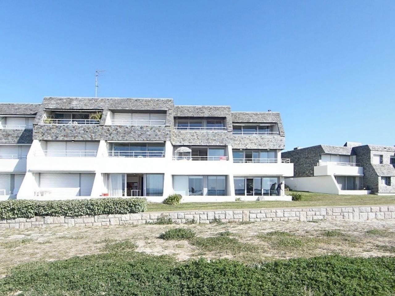 Foto 9 von 24: Geräumiges Studio mit Terrasse, Meer und Geschäfte 700m, privater Parkplatz, WLAN inklusive
