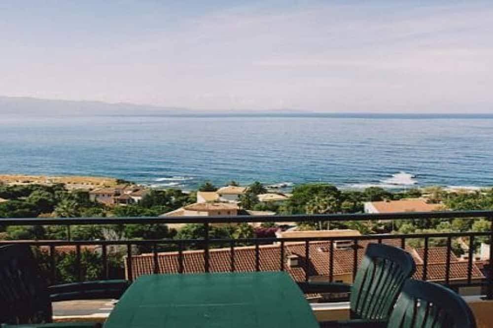 Foto 9 von 9: Wie ein Balkon auf der ganzen Klippe von Aajccio, Winter und Sommer!