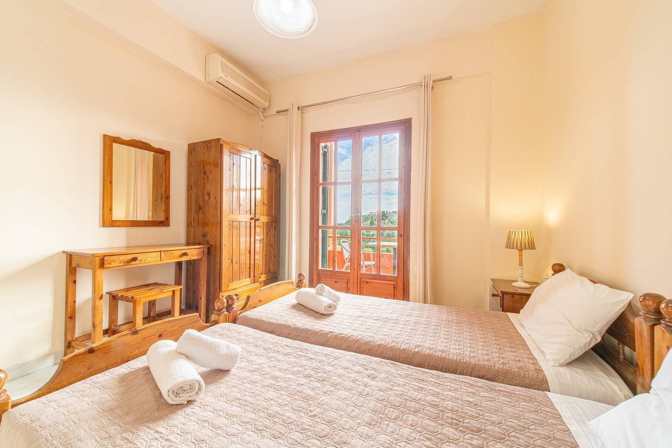 Foto 6 von 25: Ferienwohnung Arianna 11 mit Meerblick, Gemeinschaftspool und WLAN