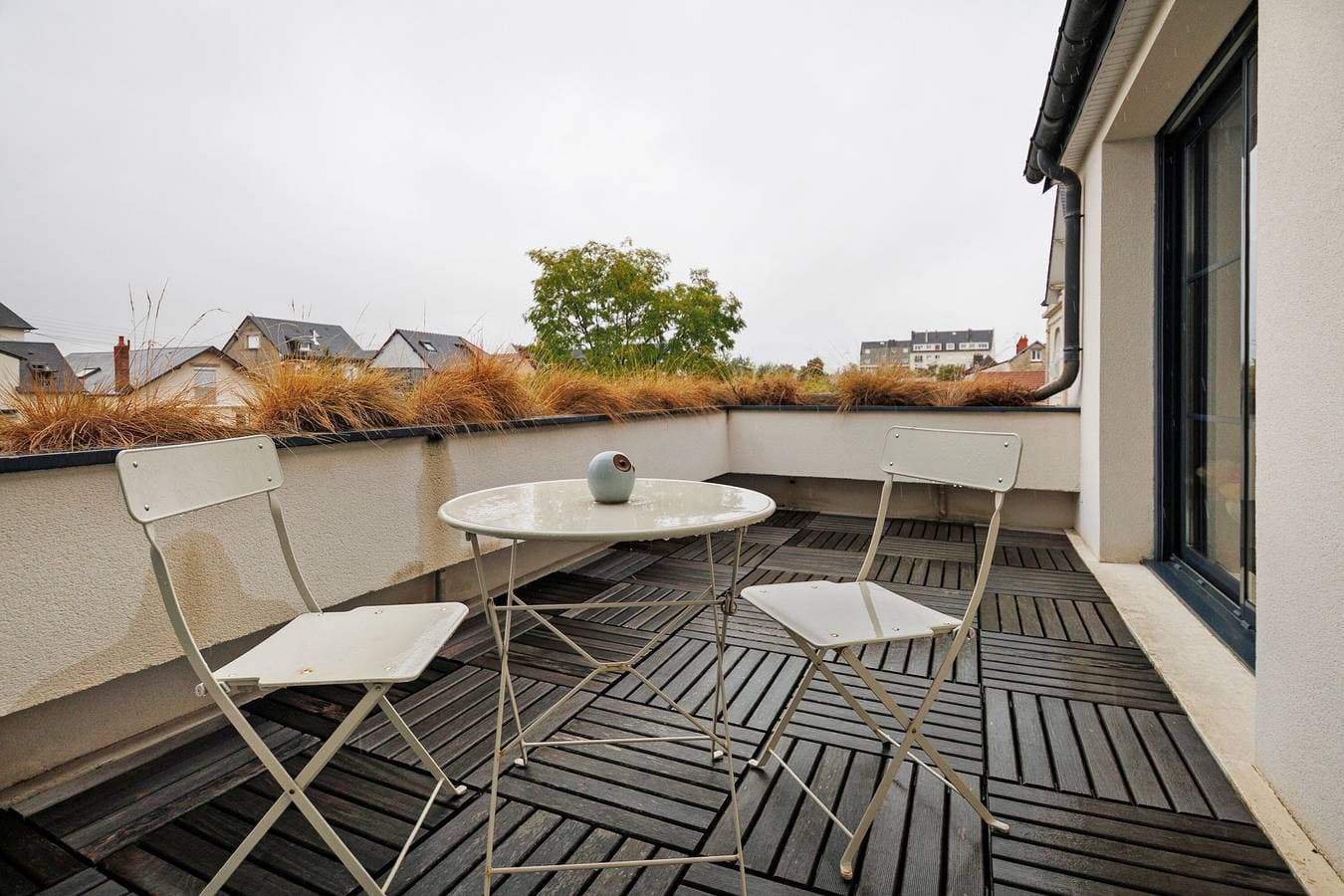 Foto 6 von 25: Bed and Breakfast 'Chambre Black and White' mit Gemeinschaftsterrasse, Balkon und WLAN