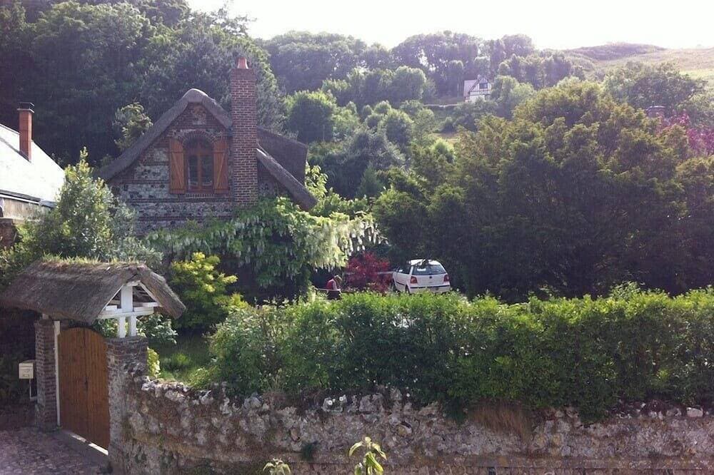 Foto 10 von 24: La Villa Flore, Reetdachhaus mit Charme, 330 m vom Meer und 6 km von Étretat entfernt!