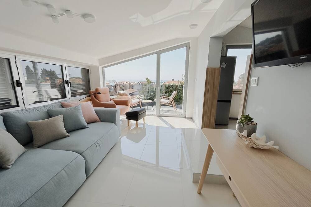 Juni in 2 + 1 Wohnung mit Meerblick Terrasse nur wenige Schritte vom Sandstrand entfernt 1