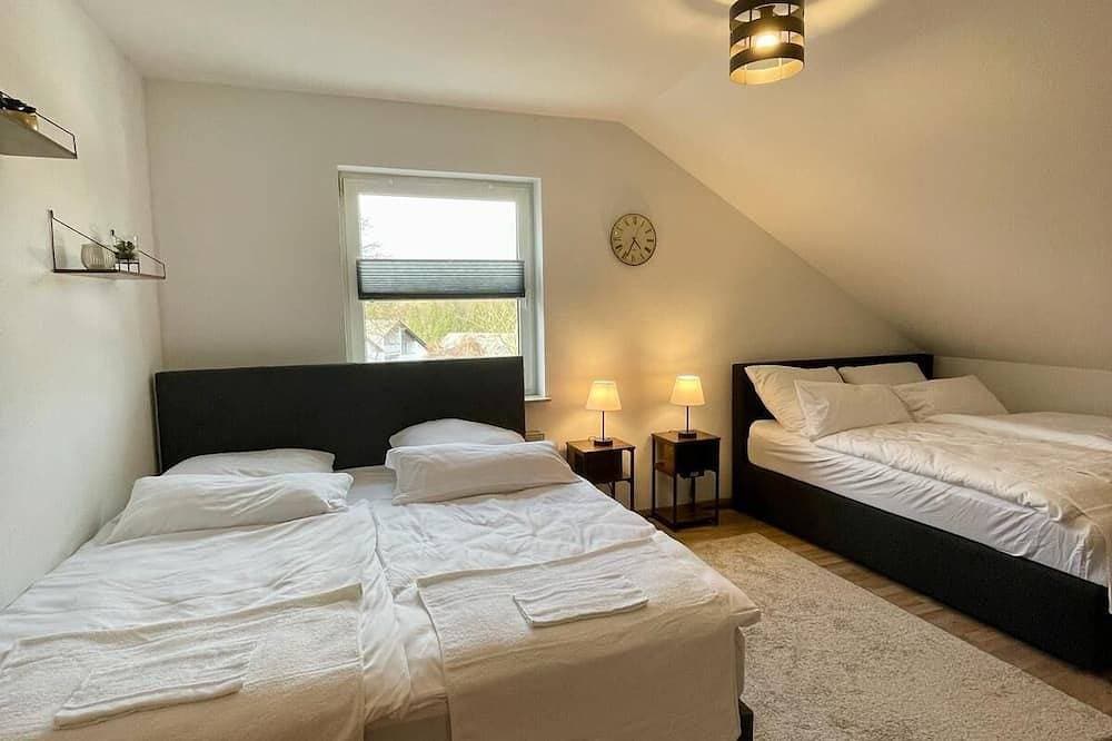 Foto 2 von 30: Gemütliche Balkon-Oase mit Blick auf Skywalk | perfekte Lage | Smart TV
