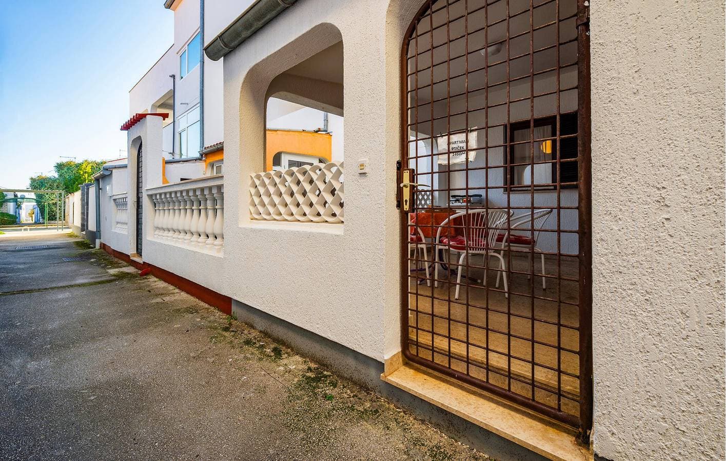 Foto 8 von 23: Gemütliche 2-Zimmer-Wohnung mit Terrasse, WLAN und Zugang zum Strand