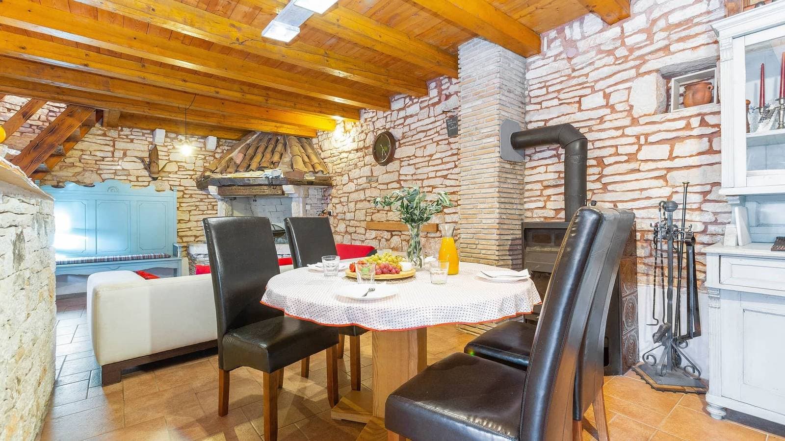 Foto 12 von 35: Traditionelles istrisches Haus mit privatem Pool