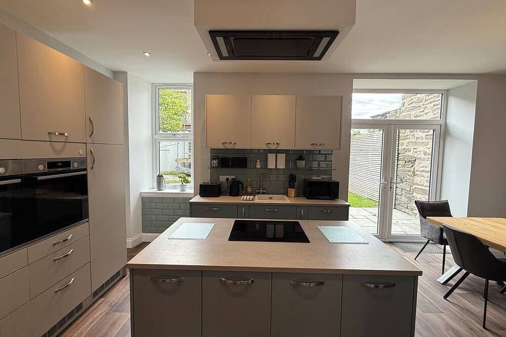 The Bakehouse caters for work teams upto 5 & holiday makers upto 10 1