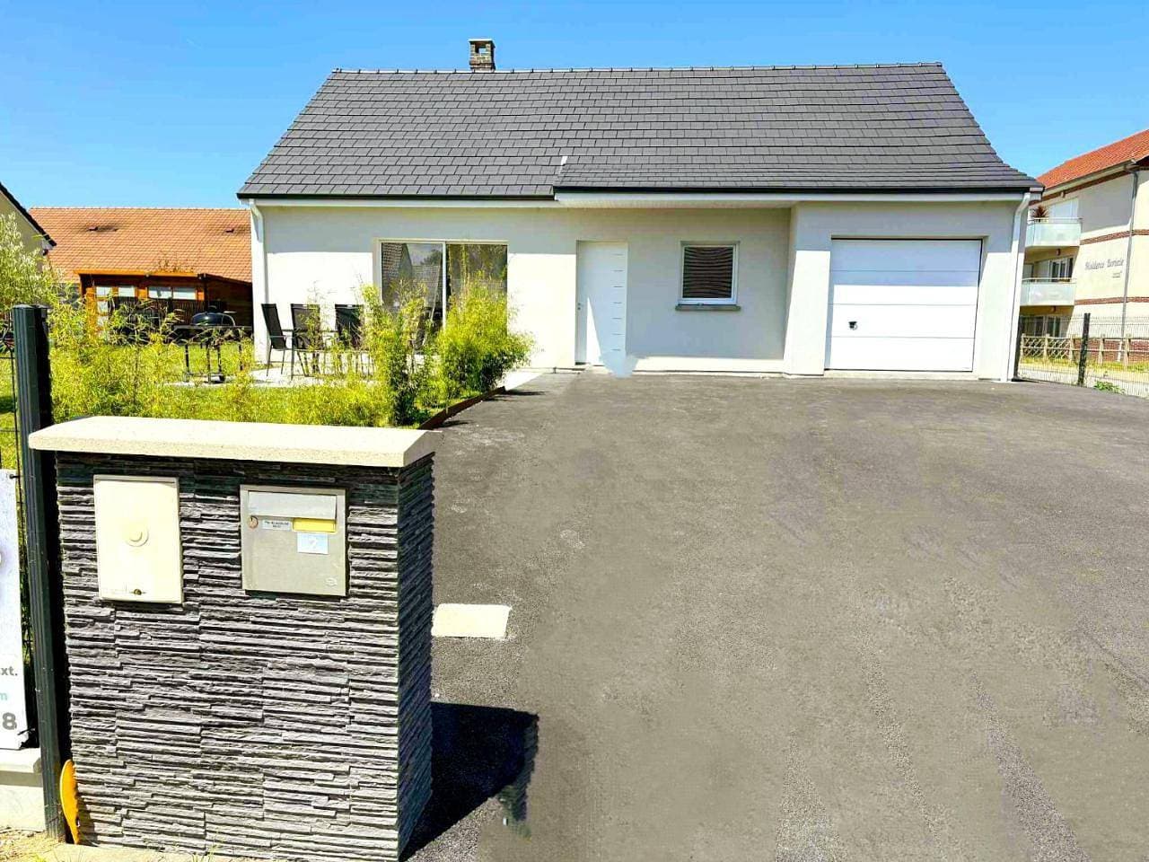 Foto 8 von 27: Three-Bedroom House