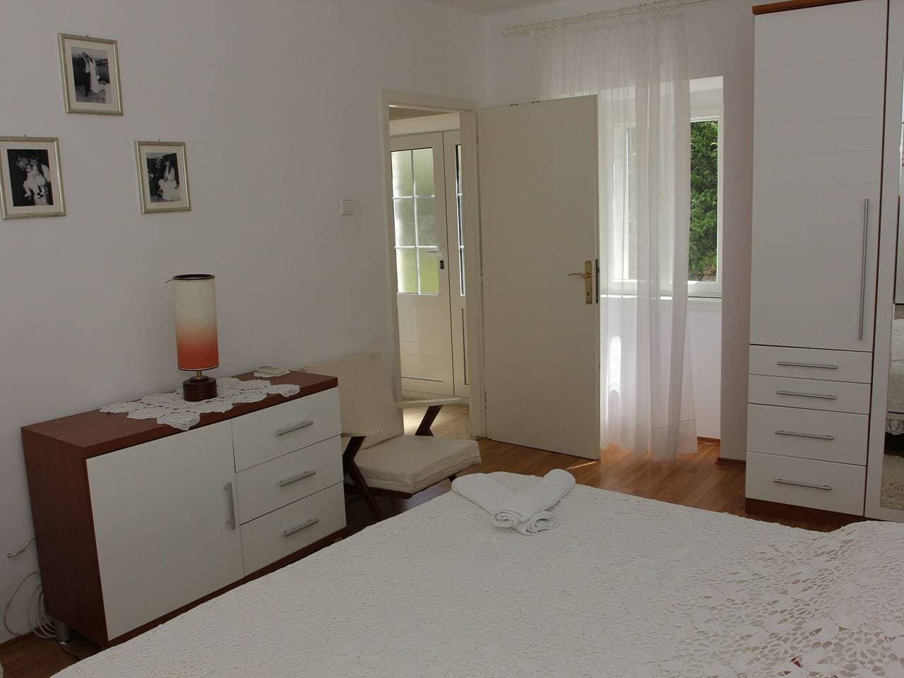 Foto 5 von 29: Holiday House Granny Mary - Two Bedroom Holiday Home (St)