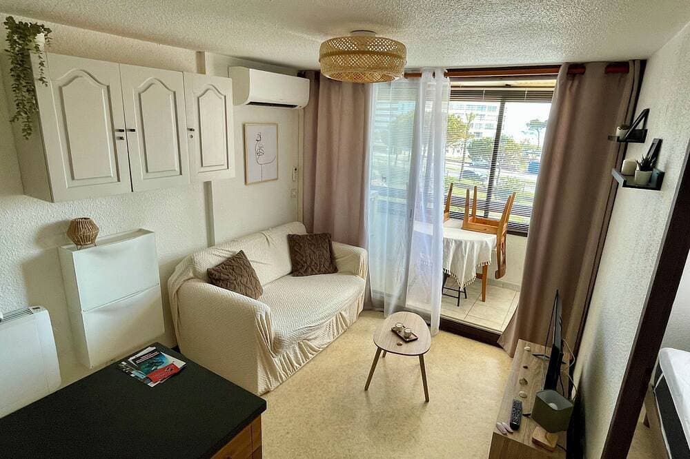 Foto 5 von 10: 2-Bedroom Apartment, Ocean View, Beach 50 m Away, Air Conditioning, 2 Private Parking Spaces
