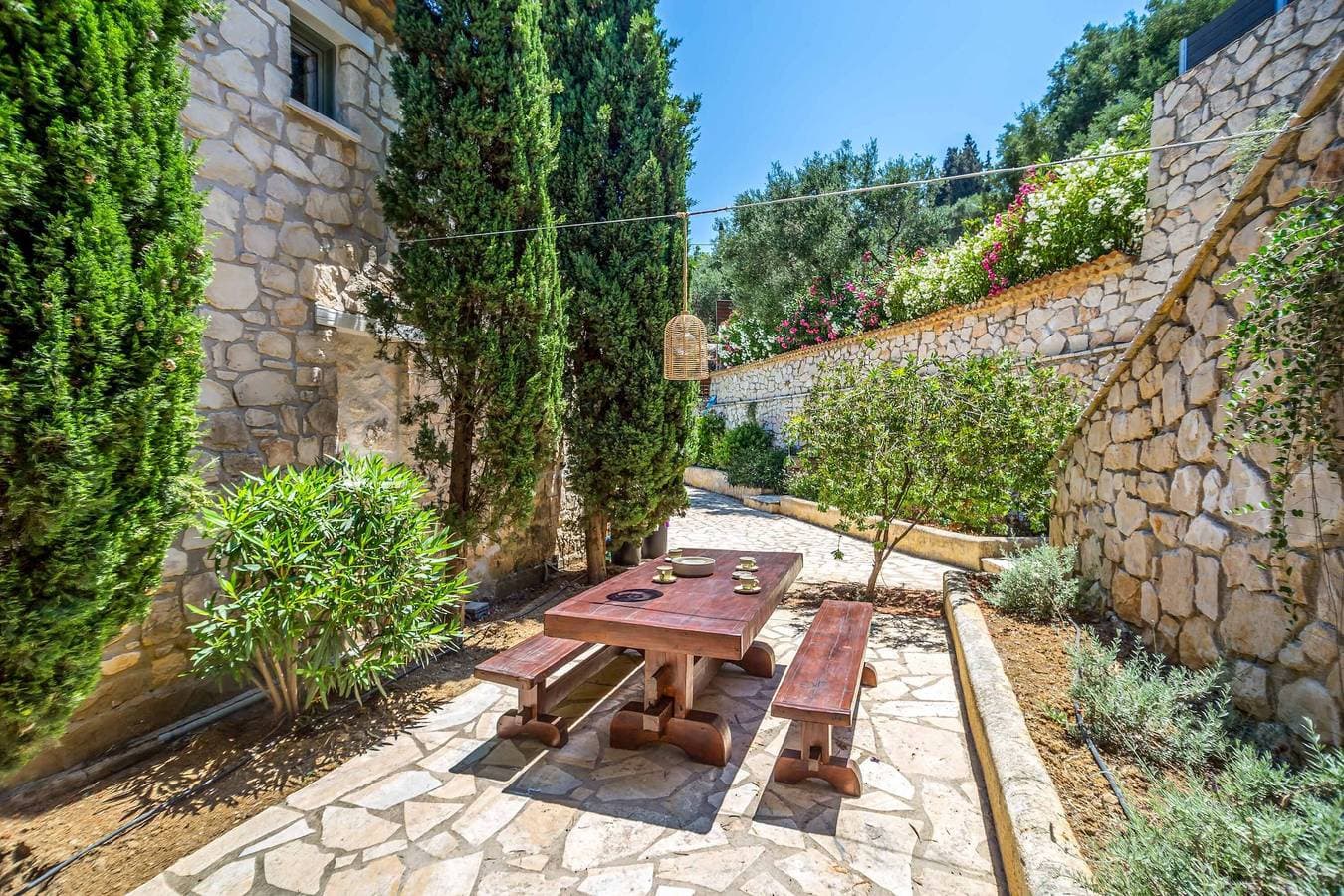 Foto 8 von 47: Villa für 4 Personen mit Terrasse