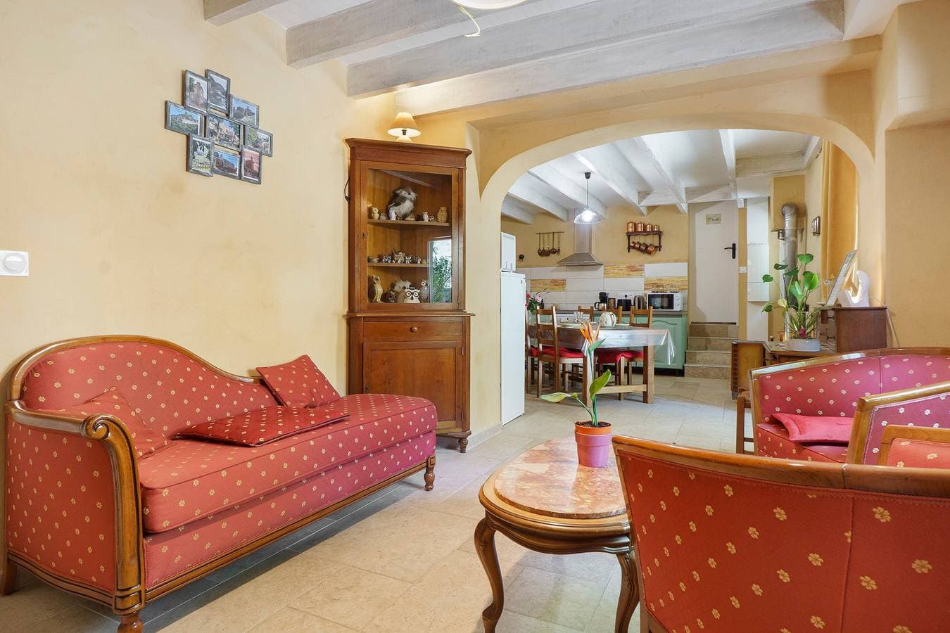 Foto 7 von 32: Bed & Breakfast 'Chambre Chataignier mit Pool', Bergblick, Gemeinschaftspool, WLAN