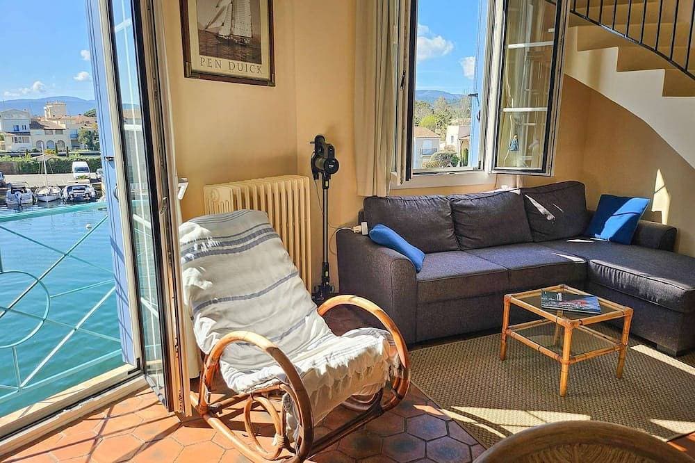 Foto 6 von 11: Apartment for 4 people in the heart of Port Grimaud – Canal views  et  Wi-Fi