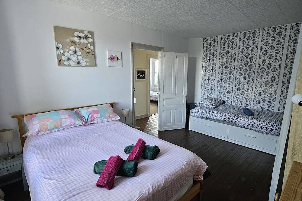 Foto 4 von 26: Family Friendly, pet Friendly, Relaxing, Swimming Pool, Play Area, Games Room