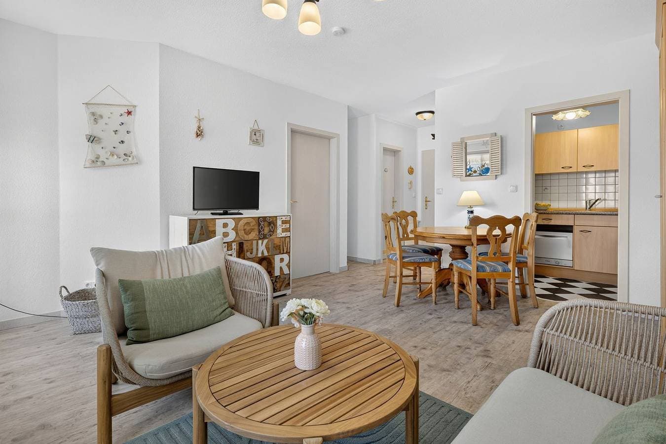 Foto 4 von 18: Villa Margot, Whg. 08 mit Balkon, WLAN und nur 100 m zum Strand in Bansin