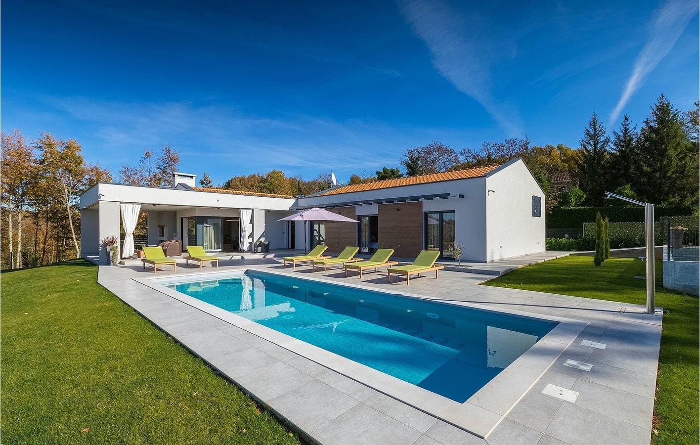 Foto 7 von 61: Geräumige 2-Zimmer-Wohnung mit Pool, WLAN, Klimaanlage und Parkplatz