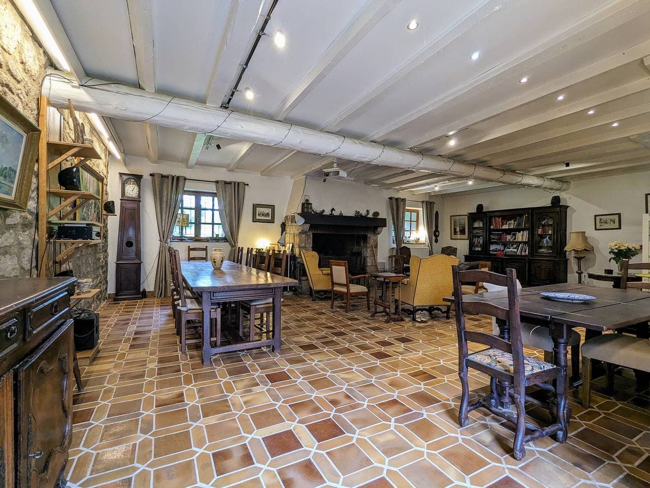 Foto 10 von 23: Aufenthalt auf Bauernhof mit Pool, Tennis, Pferden und sicherem Parkplatz