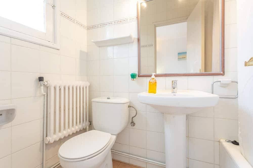 Foto 7 von 18: Einfaches Ferienhaus Corb Mari, 6 Personen, Pool und Garten, Strandnah 200 Meter