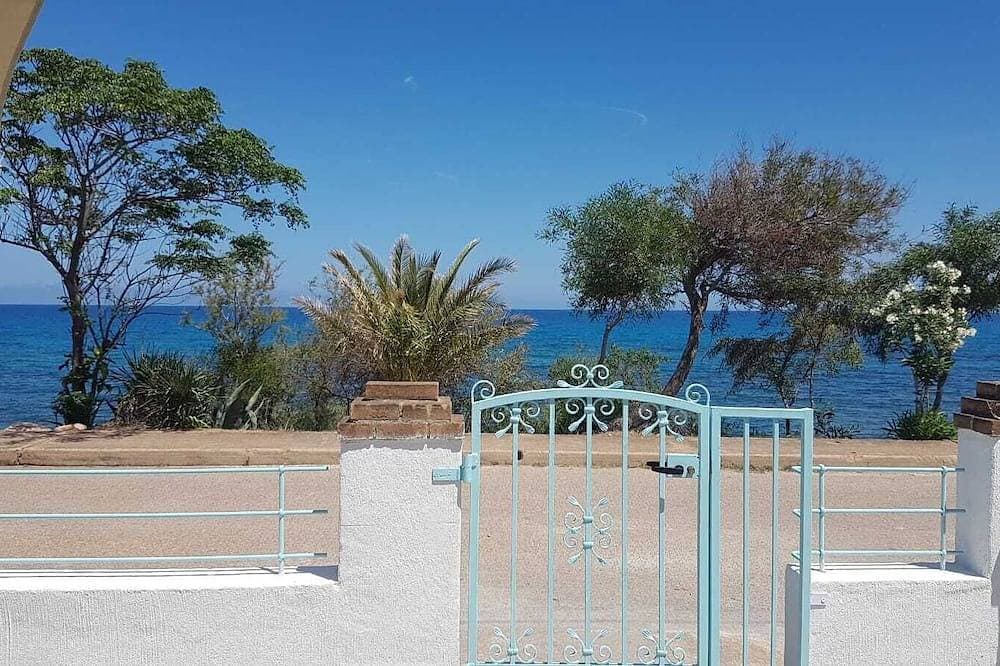Sea Front Cottage With Beautiful View - Relaxing Vacations 1