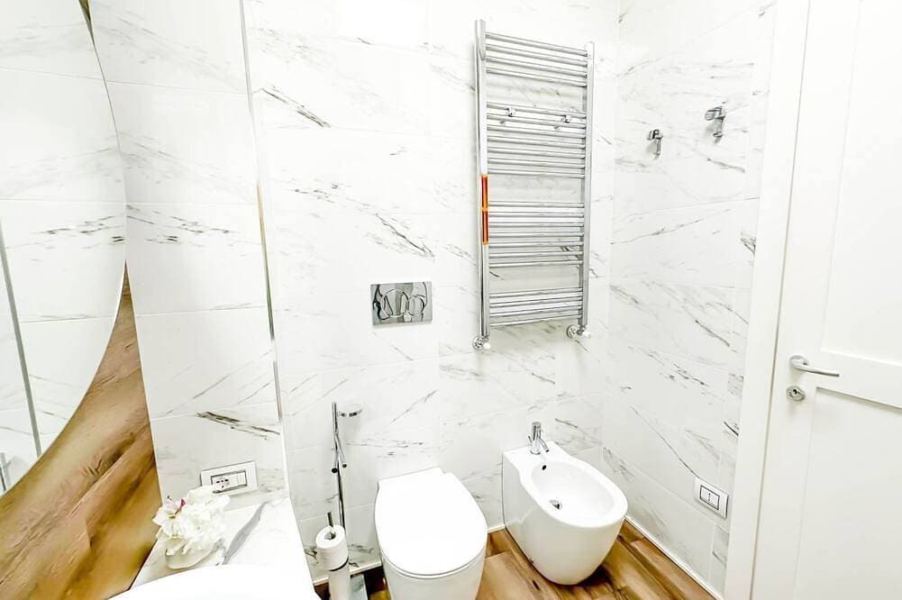 Foto 11 von 30: Willkommen in dieser schönen Wohnung in Grumo (Lierna), direkt vor dem wunderschönen Comer See. Diese fantastische Wohnung bietet Ihnen ein unglaubliches und unvergessliches Erlebnis mit atemberaubendem Seeblick. Dieser gemütliche Ort hat alles, was Sie b