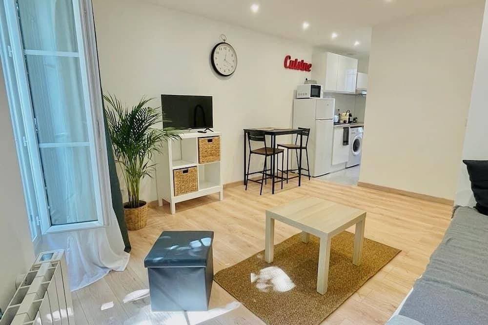 Comfortable and quiet studio in the heart of the 15th, easy access to all of Paris 1