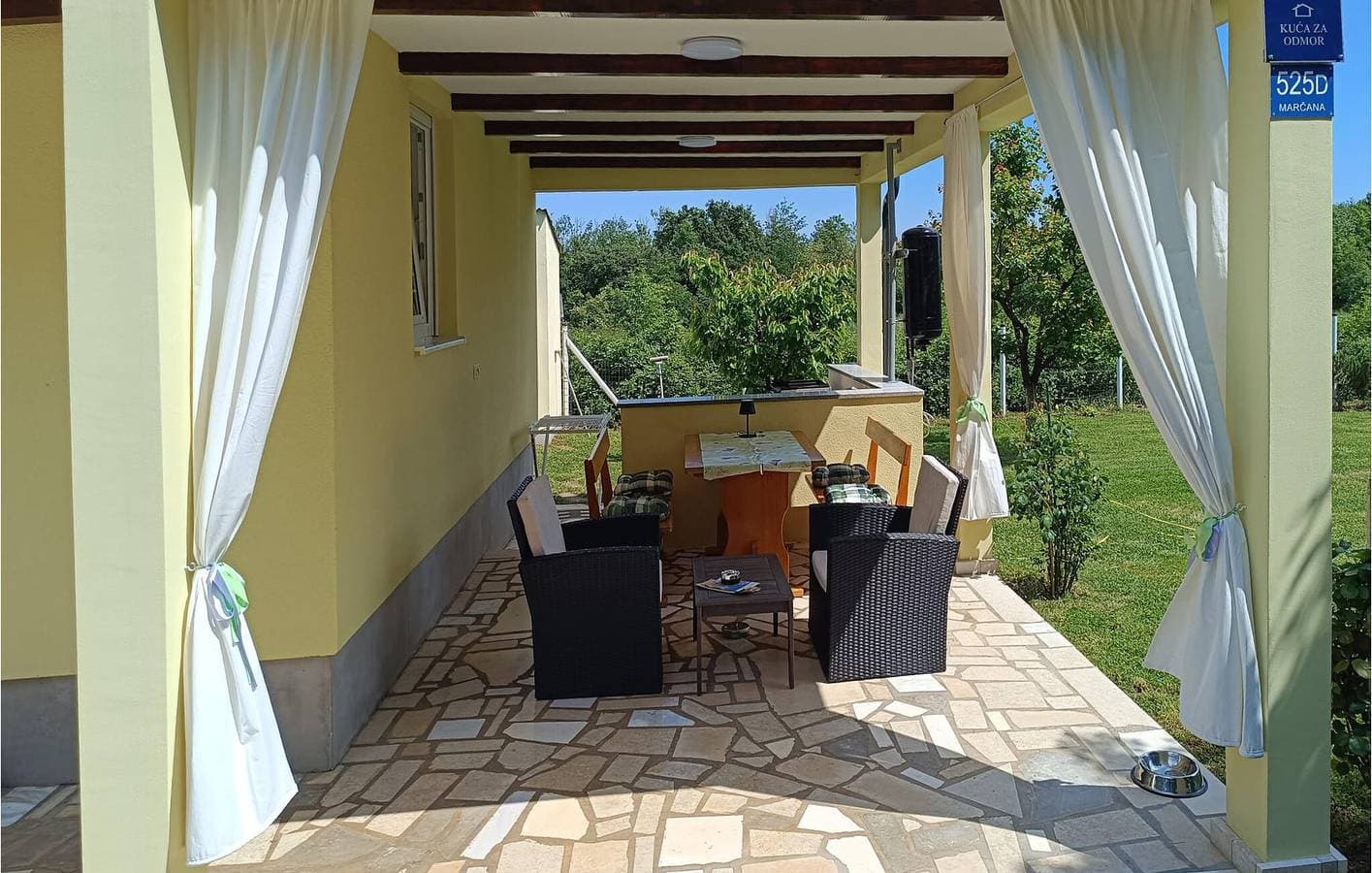 Foto 12 von 30: Gemütliche Ferienwohnung mit Terrasse und WLAN, 1,5 km vom Stadtzentrum von Marčana entfernt