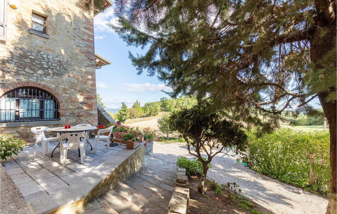 Foto 12 von 31: Appartement in Hanglage mit Babybett, Pool und Parkplatz