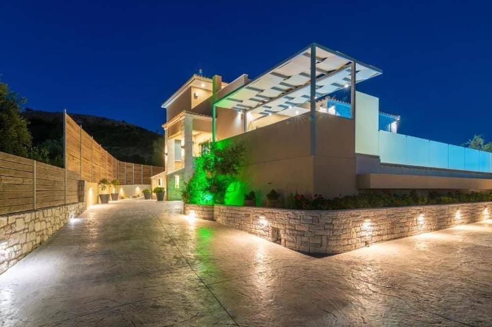 Romanza II Luxury Villa Leisure In Seclusion 1
