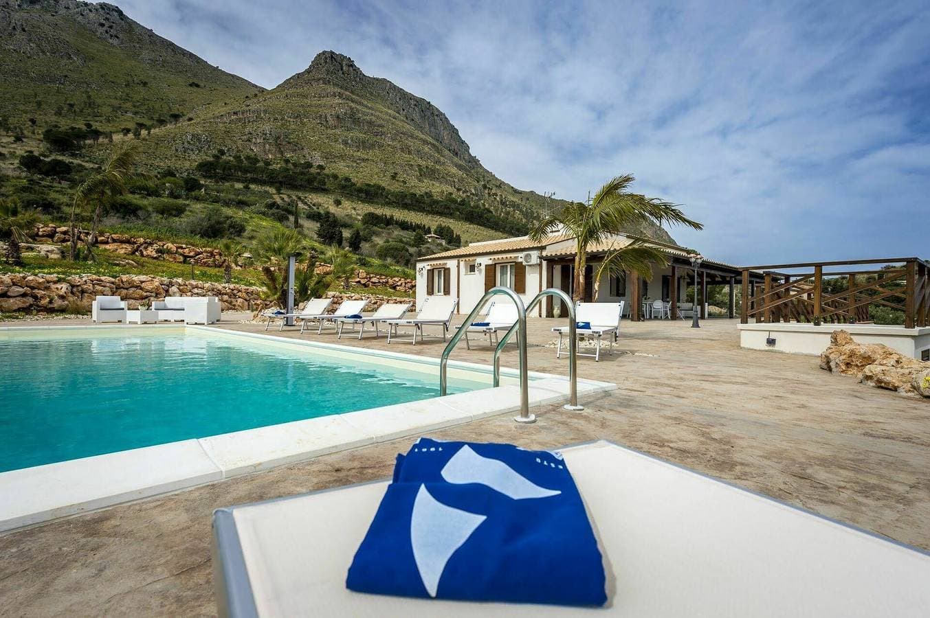 Foto 5 von 29: Villa für 8 Personen mit Pool