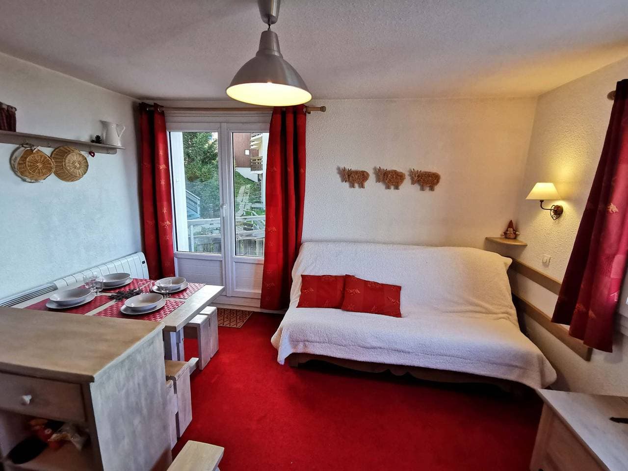 Foto 3 von 14: Überlegenes Studio-Kabine nahe Pisten, 4 Pers, Südbalkon, Skischließfach