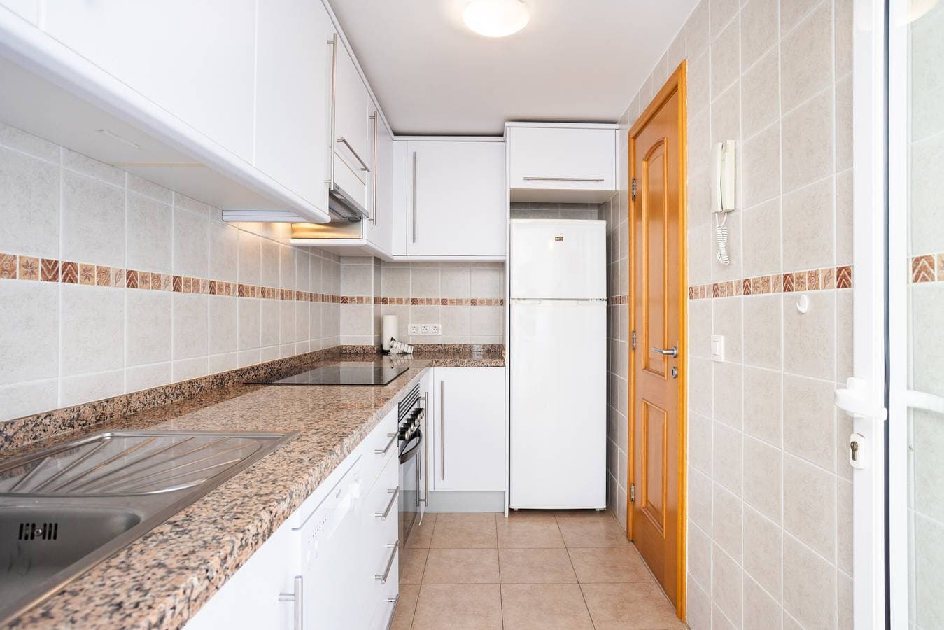 Foto 13 von 37: Ferienwohnung für 4 Personen mit Terrasse