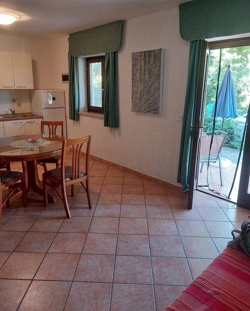 Foto 2 von 18: One bedroom apartment with large terrace and garden view