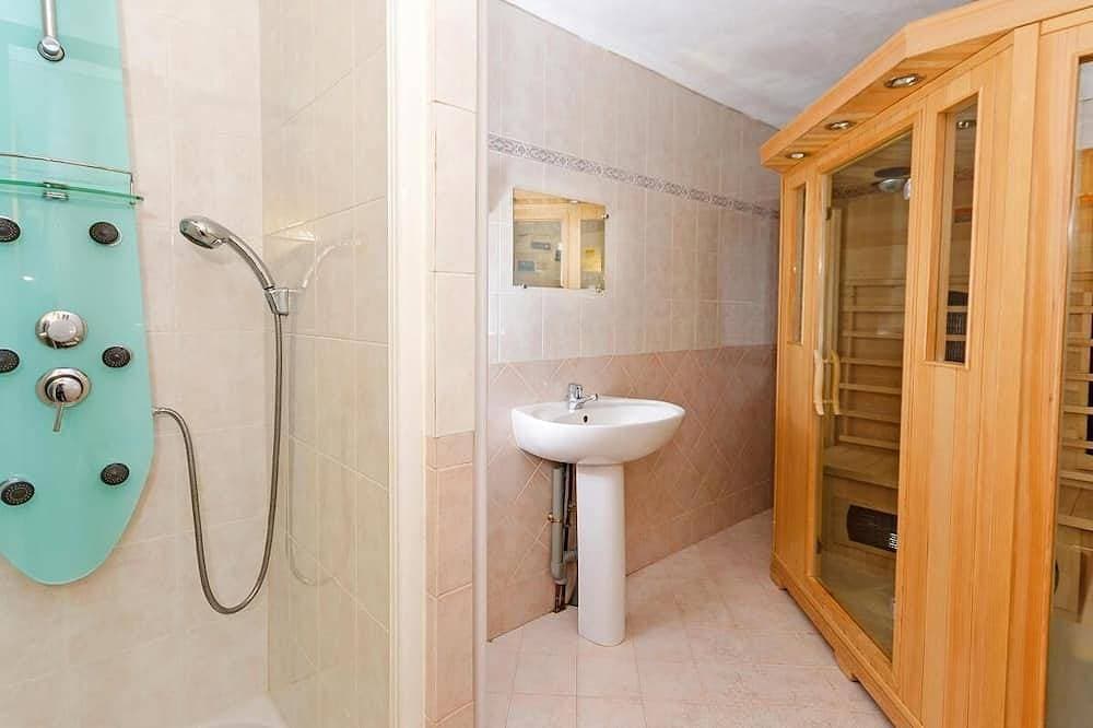 Foto 7 von 30: Landhaus, wifi, skiurlaub an der piste, sauna, terrasse, balkon, kamin oder ofen für holz