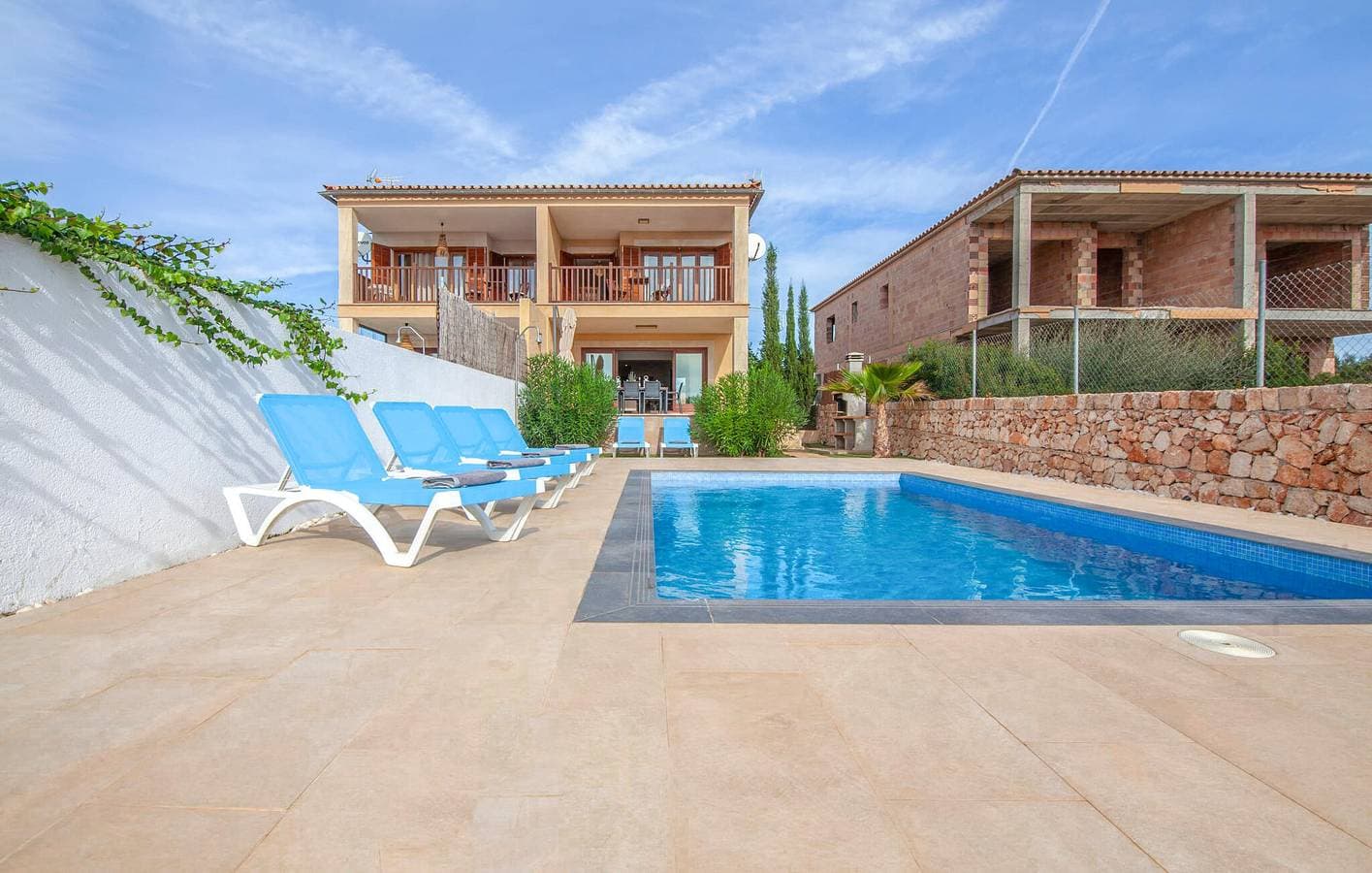 Foto 11 von 37: Apartment mit Meerblick, Pool, Terrasse und AC - 2,5 km zum Strand Cala Pi