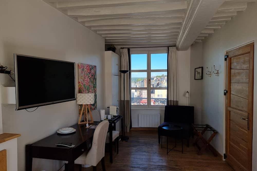 Foto 9 von 10: Houdaille 2 - Helle Suite mit Blick auf den Hafen von Honfleur