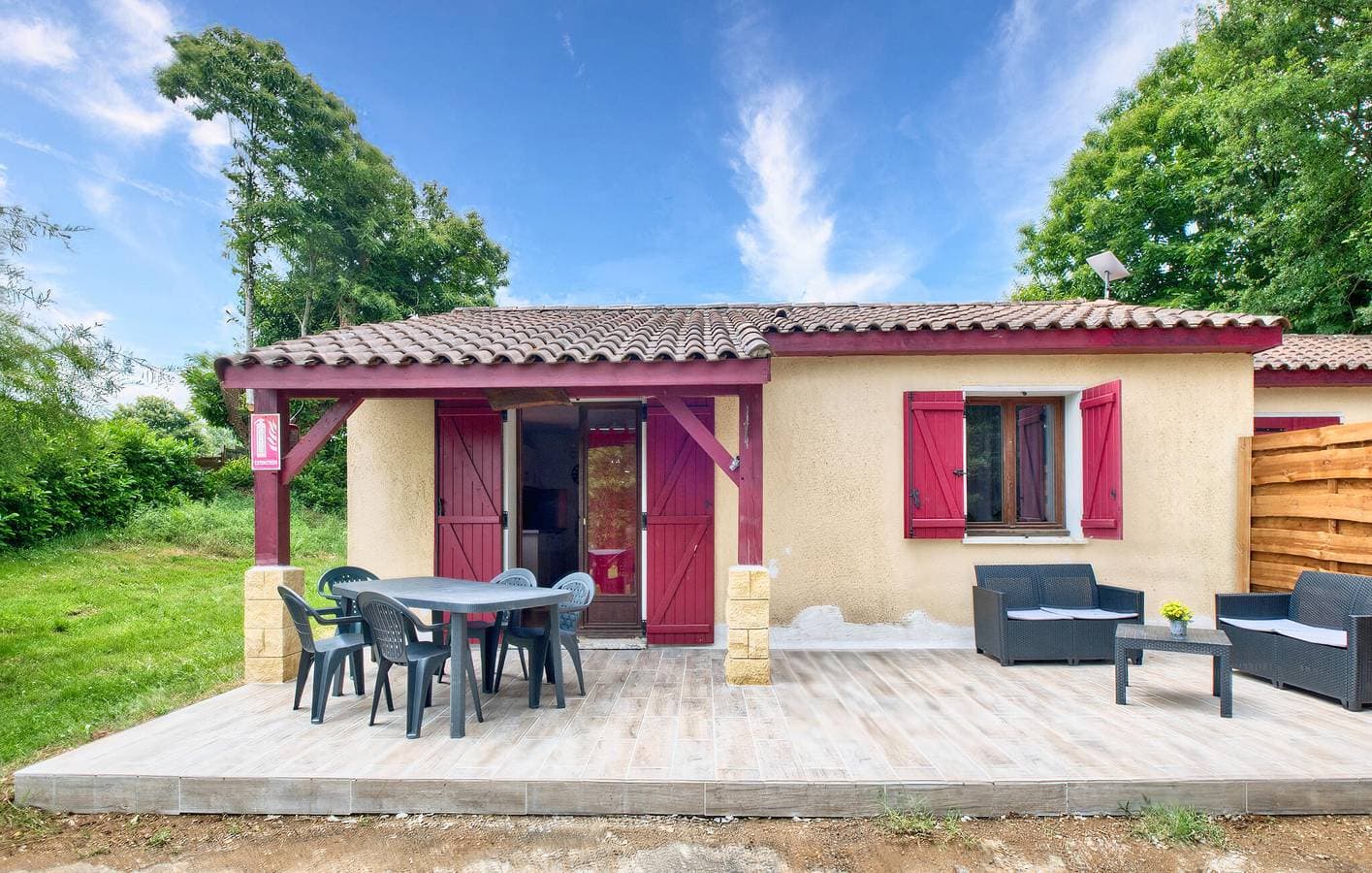 Foto 2 von 28: Gemütliche Wohnung mit Pool und Garten bei Saint-Crépin-et-Carlucet